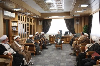 هیچ مقامی نباید از هیئات مذهبی استفاده ابزاری کند