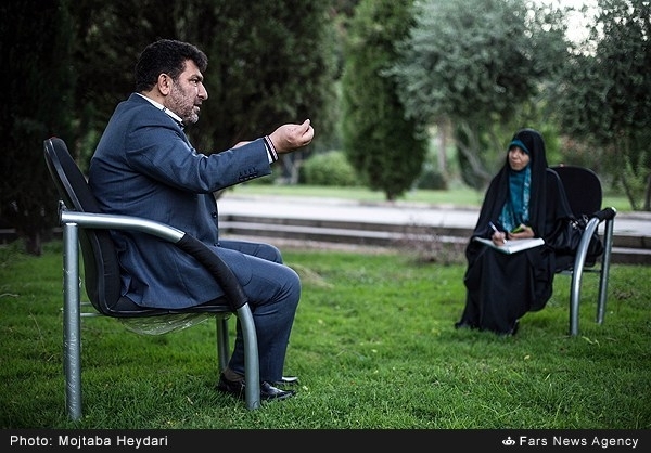 تقلید از خواننده‌های آنطرف‌ آب در شأن ما نیست