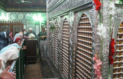 مدفن رأس الحسین علیه‌السلام کجاست؟