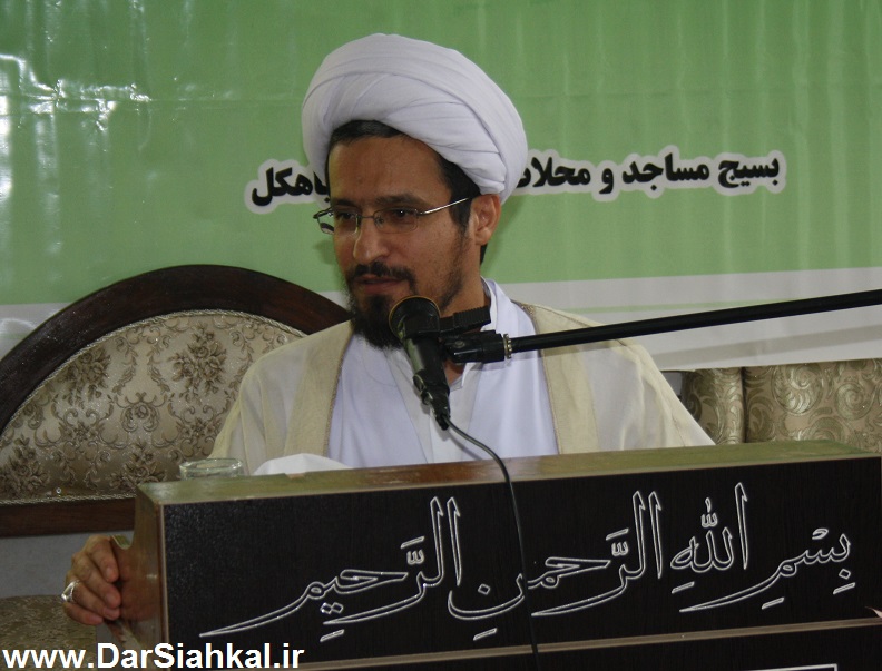 به هر قیمتی از عزاداران اشک نگیرید