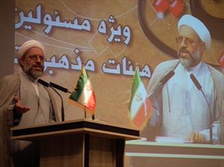 احیای فریضه نماز در کنار عزاداری های حسینی امری الهی است