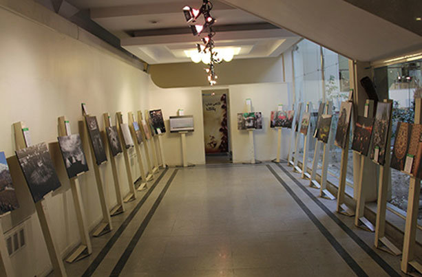 نمایش عکس‌های مذهبی در «تجلی نمادها و نشانه‌های عاشورایی»