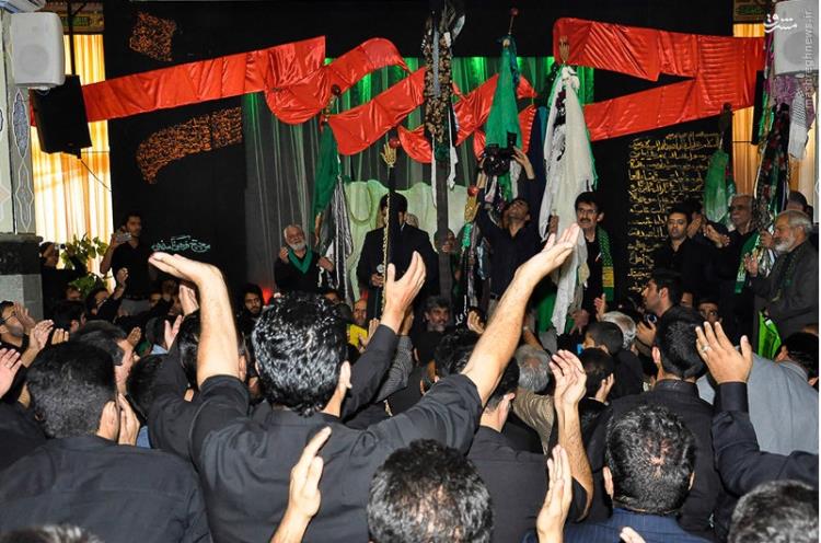 علم‌بندان روستای کلین؛ یکی از ۸ آئین عاشورائی استان تهران