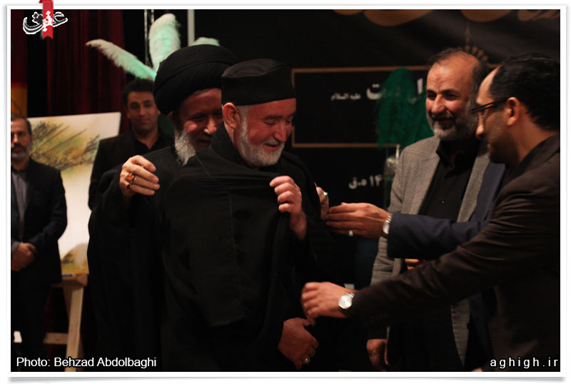 مراسم تجلیل از حاج سید محمد منتظری درسومین شب پرده عشاق برگزار شد