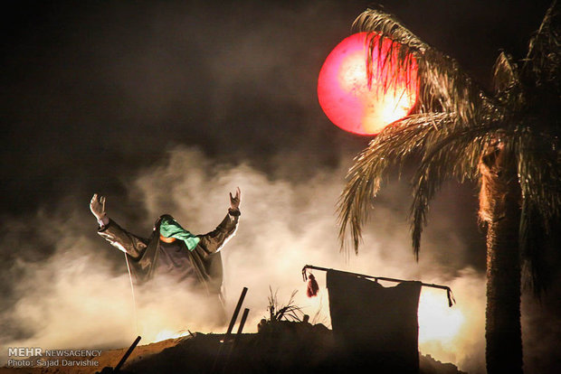 مرکز مُهنا در مسیر پیاده‌روی زائران به کربلا نمایش اجرا می‌کند