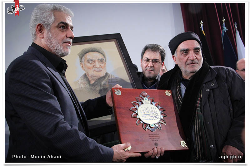 در پرده عشاق نوزدهم از حاج حسین خلج تجلیل شد در پرده عشاق نوزدهم از حاج حسین خلج تجلیل شد