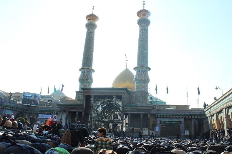 حضور بیش از یک میلیون عاشق حسینی در حرم عبدالعظیم حسنی(ع) حضور بیش از یک میلیون عاشق حسینی در حرم عبدالعظیم حسنی(ع)