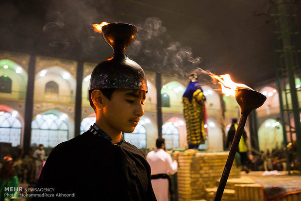 آئین تعزیه خوانی 28 صفر در روستای توت برگزار شد آئین تعزیه خوانی 28 صفر در روستای توت برگزار شد