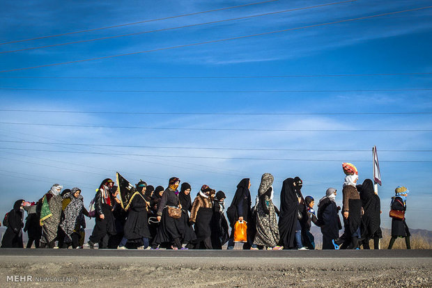 مسابقه عکاسی با موضوع زائران پیاده مشهدالرضا برگزار میشود مسابقه عکاسی با موضوع زائران پیاده مشهدالرضا برگزار میشود