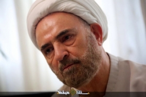 مداحی پدیده ایست  که گاهی برای خنثی سازی منبر سراغ آن رفته اند