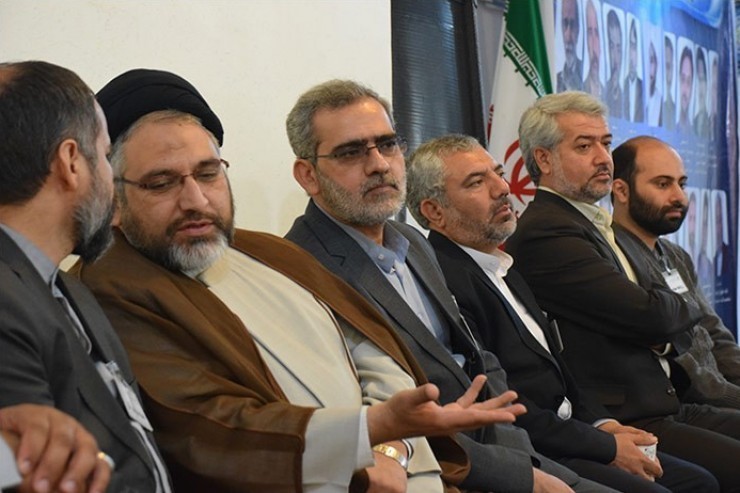 ارائه الگو های معیار لازمه فعالیت کانون مداحان