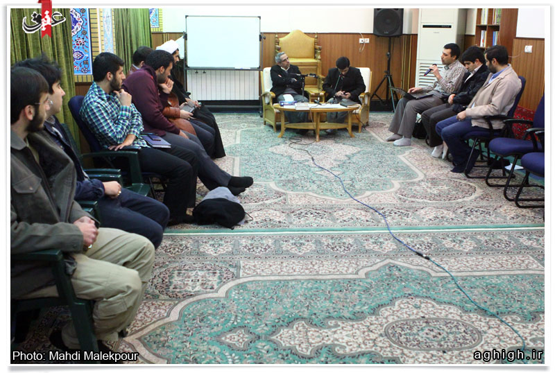 پنجاهمین جلسه شعر آیینی با حضور جمعی از شعرای آیینی تهران و قم برگزار شد