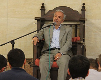 مداحی شغل و منبع درآمد نیست