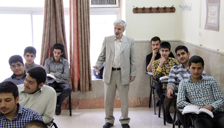 ذاکری که قدرت شاعری دارد موفقتر است ذاکری که قدرت شاعری دارد موفقتر است