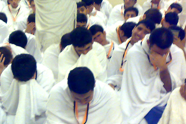 ۳۲ کاروان دانشجویی به عمره اعزام شده اند ۳۲ کاروان دانشجویی به عمره اعزام شده اند