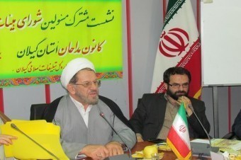 هیئات مذهبی و مداحان، نقش مهمی در ایجاد همدلی و همزبانی بین دولت و ملت دارند