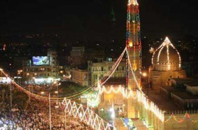 محبان اهل بیت(ع) در قاهره میلاد امام حسین(ع) را گرامی داشتند محبان اهل بیت(ع) در قاهره میلاد امام حسین(ع) را گرامی داشتند