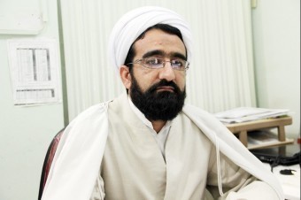 مداحان، از خرافات و آسیب های مداحی پرهیز کنند