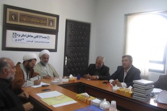 مداحان از منابر در جهت روشنگری و حفظ وحدت در جامعه استفاده کنند