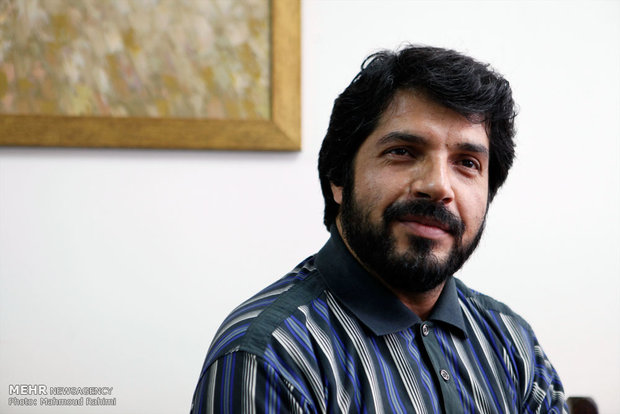 منفعت شبکه های مجازی برای مداحان بیشتر از ضررها و حاشیه هایش بوده است منفعت شبکه های مجازی برای مداحان بیشتر از ضررها و حاشیه هایش بوده است