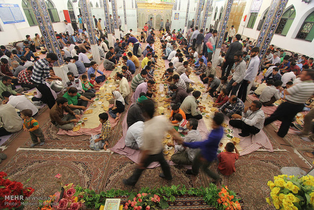 آداب زندگی و مراقبتهای ماه مبارک رمضان باید چگونه باشد؟ آداب زندگی و مراقبتهای ماه مبارک رمضان باید چگونه باشد؟