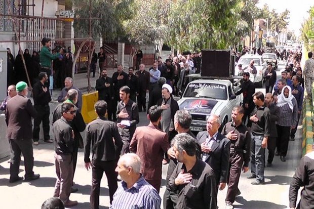 آیین دسته روی و عزاداری هیئت های مذهبی در زاهدان برگزار شد