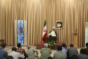 تحول‌‏آفرینی از رسالت‏های اصلی مداحان و شاعران است