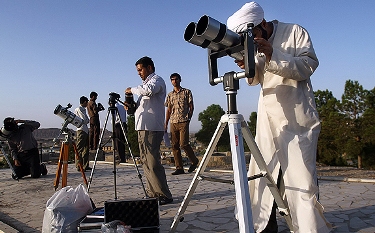 گروه‌های رصد ماه شوال در فارس اعزام شدند