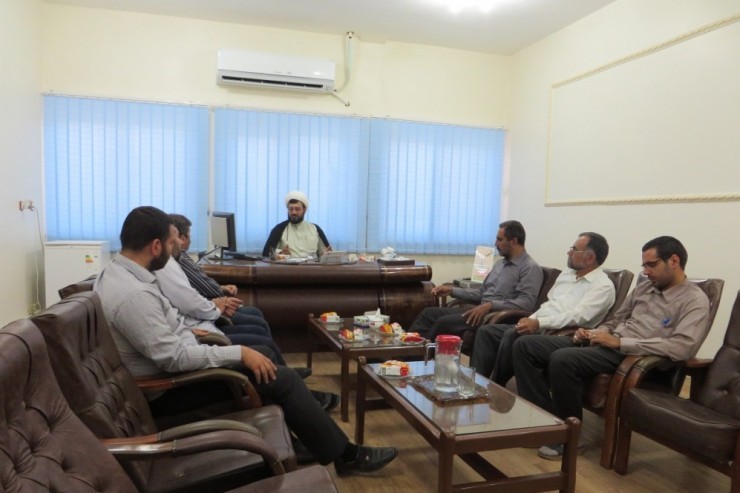 جلسه کانون مداحان و شعرای آئینی شوشتر برگزار شد