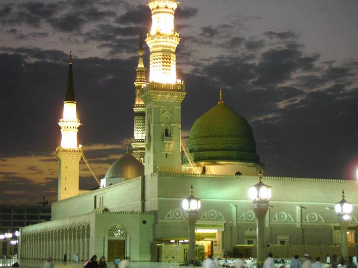 بعثه آيت الله جوادی آملی در مدینه آغاز به کار کرد