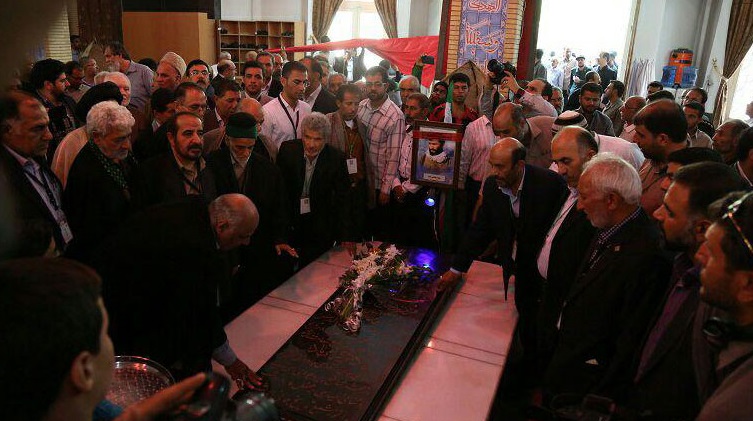 ورود ذاکرین و پیرغلامان حسینی به شهر لارستان