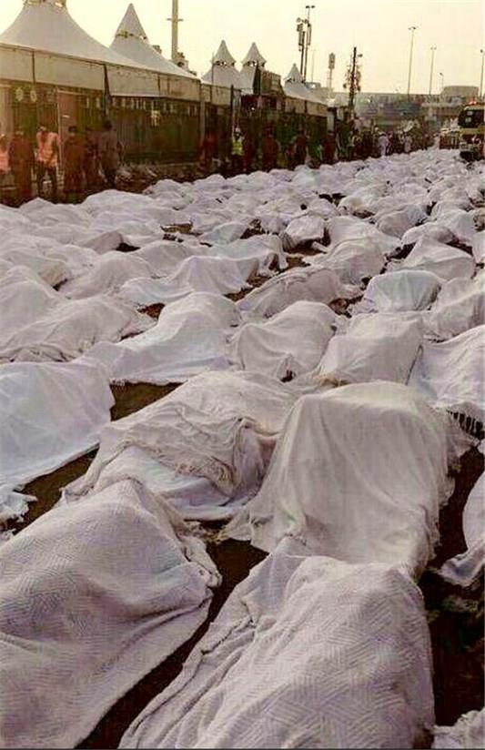 «آسوشیتدپرس» آخرین آمار قربانیان فاجعه منا را ۱۴۵۳ زائر اعلام کرد