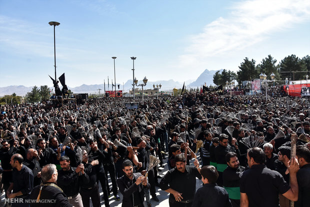 برهنه شدن در جلسات عزاداری هیچ وجه شرعی، دینی و مذهبی ندارد برهنه شدن در جلسات عزاداری هیچ وجه شرعی، دینی و مذهبی ندارد