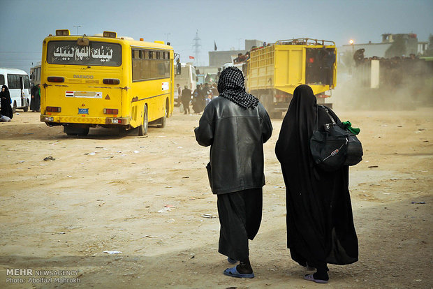 تردد ۷۰ هزار زائر از مرز بين‌المللی مهران در محرم