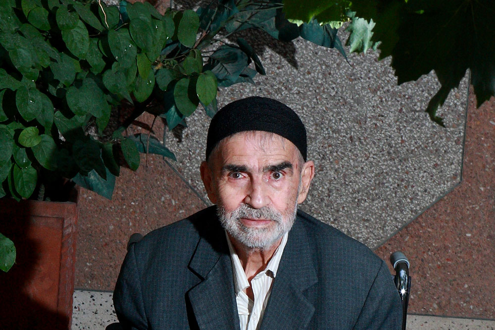 پیرغلامی که شب عاشورا بیمارستان را به هم ریخت پیرغلامی که شب عاشورا بیمارستان را به هم ریخت