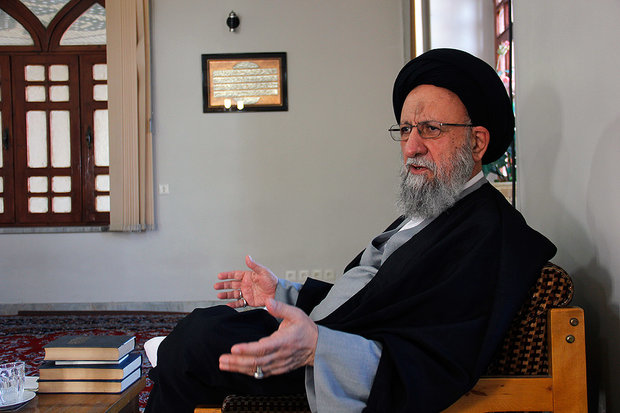 مخالف ورود موسیقی پاپ در فرهنگ عاشورایی هستم