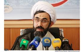 زائران اربعین حسینی در مسیر بازگشت پذیرایی میشوند زائران اربعین حسینی در مسیر بازگشت پذیرایی میشوند