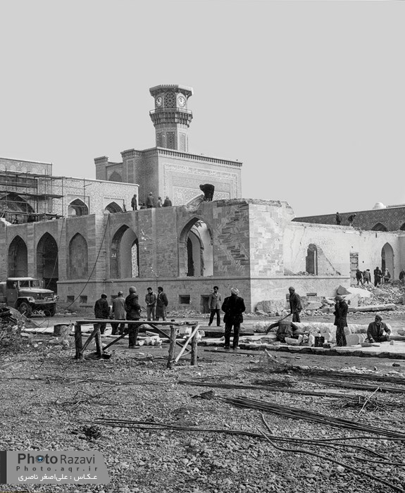 آن صحن و اين رواق