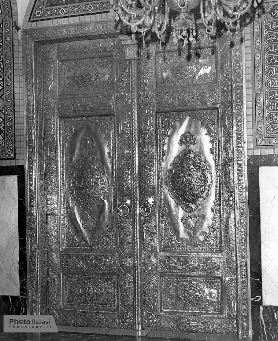درب نقره ورودي ايوان مسجد گوهرشاد