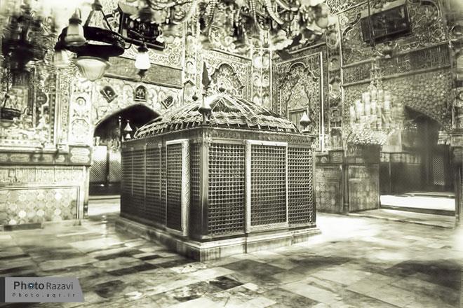 ضریح فولادی جوهری در موزه تاریخ حرم رضوی در معرض نمایش قرار دارد