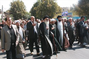 آیین عزاداری پیاده علما و مردم ورامین برگزار شد