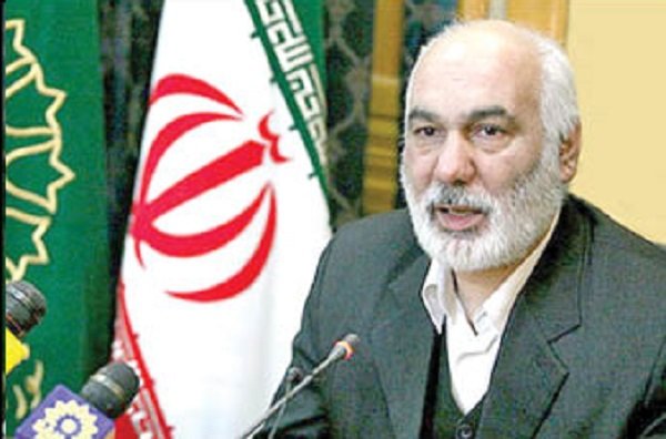 مداحان و شعرای آیینی نقش مهمی در ماندگاری انقلاب دارند