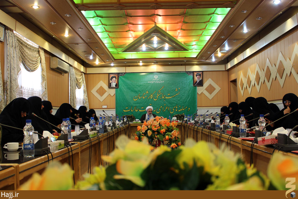 نشست هم انديشي بانوان مبلغه در قم برگزار شد