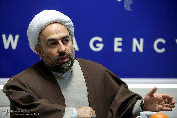 راه حفظ وحدت در عین حفظ برائت/ سیره حضرت زهرا(س) درمواجهه با دشمن