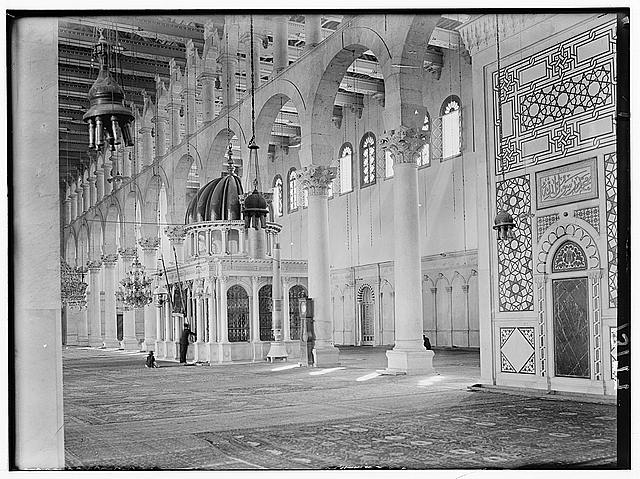 شبستان مسجد اموی دمشق و مزار سر حضرت یحیی (ع)