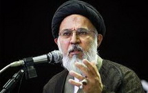 خداوند پیامبر(ص) را با محبت خودش تربیت کرده است