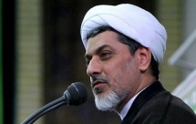 عبادت، امام صادق را از عرصه اجتماعی و سیاسی غافل نکرد