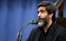 مداح امام‌حسین(ع) باید عامل به حرف‌هایش باشد/تلاش وهابیت برای‌کم نورکردن چراغ عزای‌حسینی