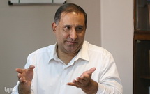 انتخاب اشتباه واژگان کار دست مداح می‌دهد/ شعر آیینی را به شاعران برتر بسپاریم