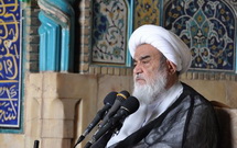 کمک به یک شیعه از یک ماه اعتکاف بالاتر است